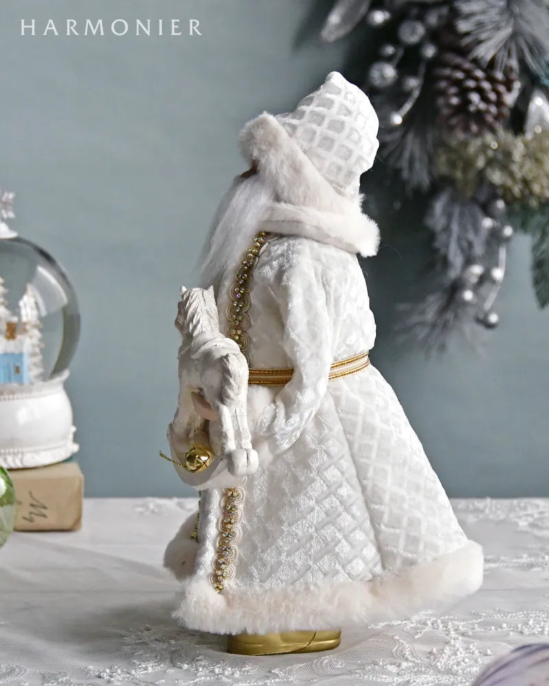 スモールサンタフィギュアホワイトロッキングホース