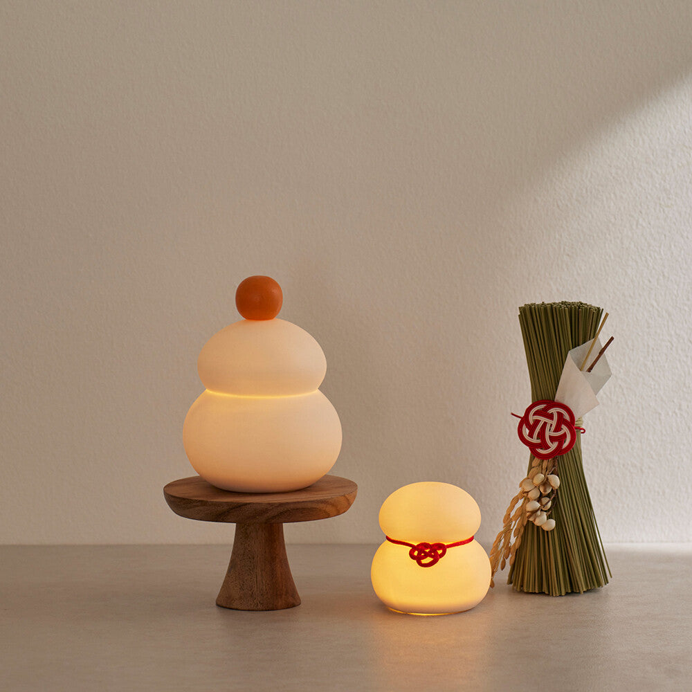 鏡餅のオブジェとしても使える 半磁器のLEDライト 雪だるま(L)