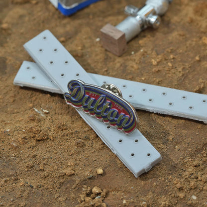 ピンズ DULTON LOGO